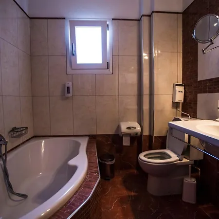 Hotel Nessos 3*